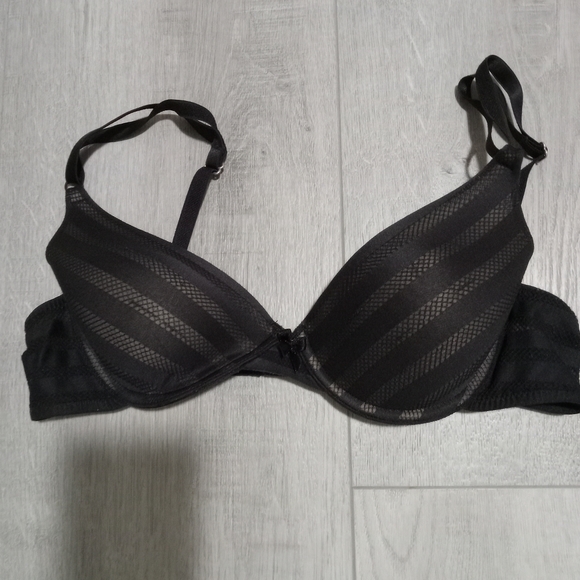 34 B black stripped bra - Picture 4 of 6